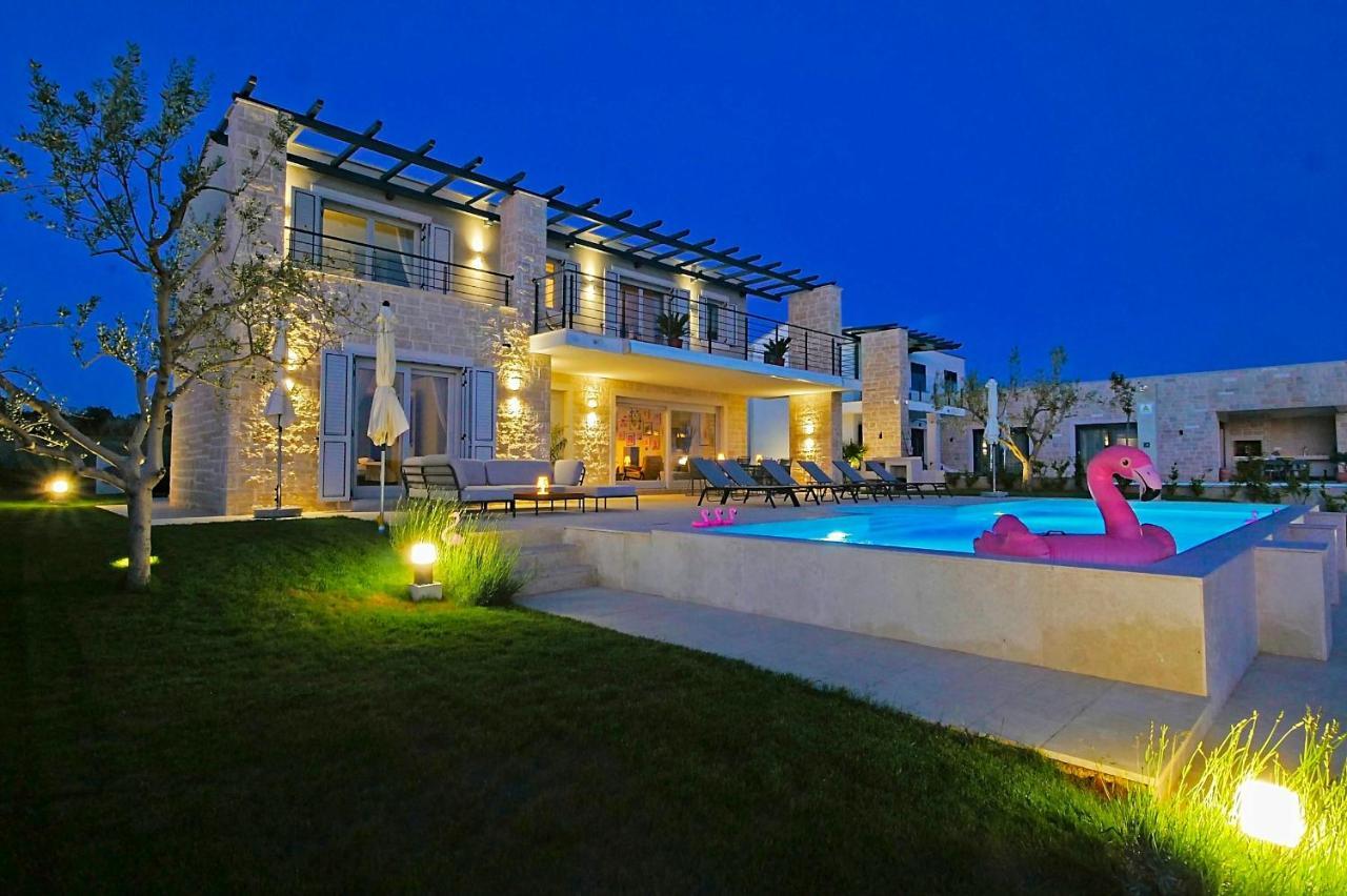 Villa Flamingo Kaštelir Exteriör bild