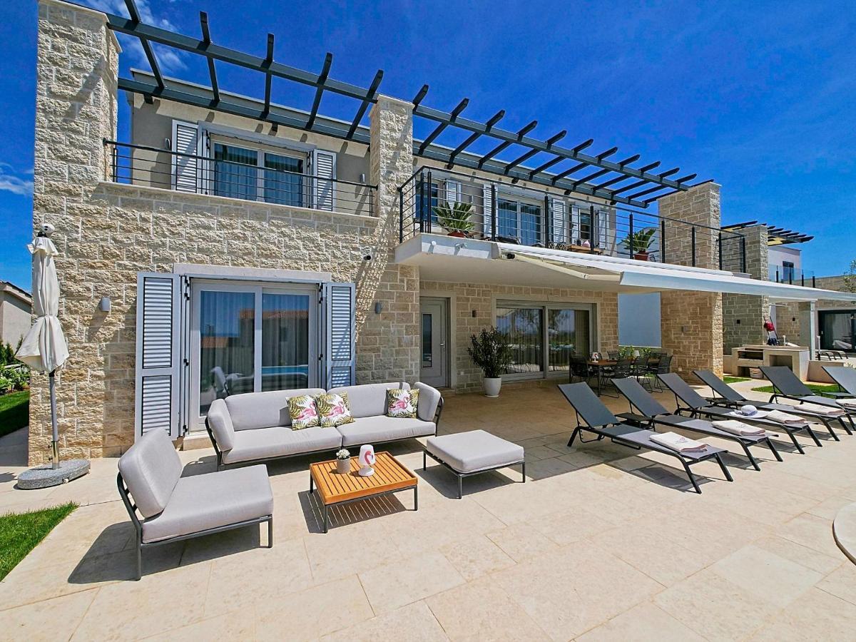 Villa Flamingo Kaštelir Exteriör bild